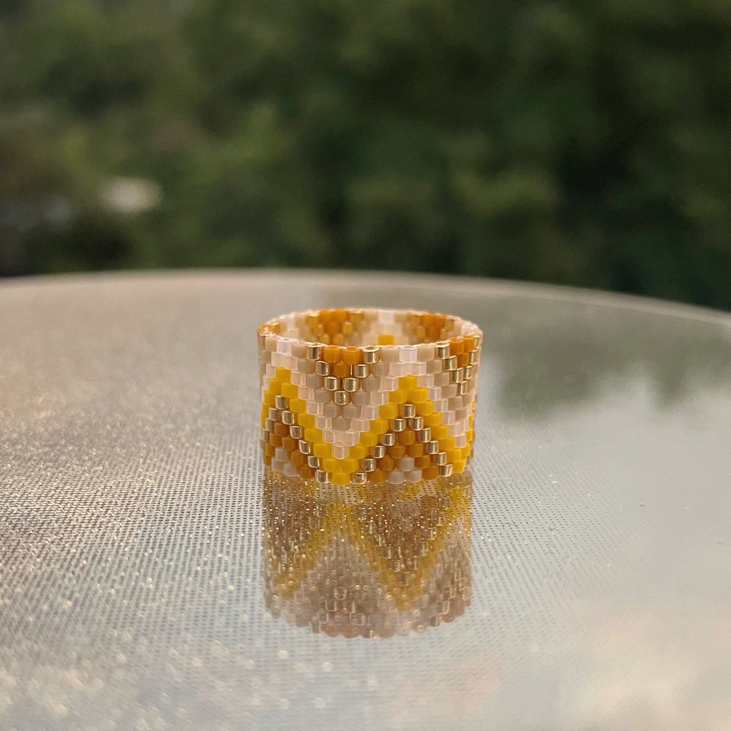 Korálkový prsten Zlatá stezka