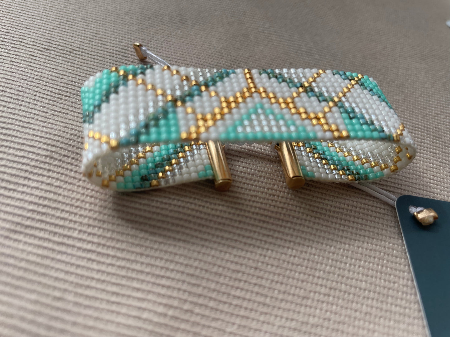 Tkaný letní tyrkysový náramek