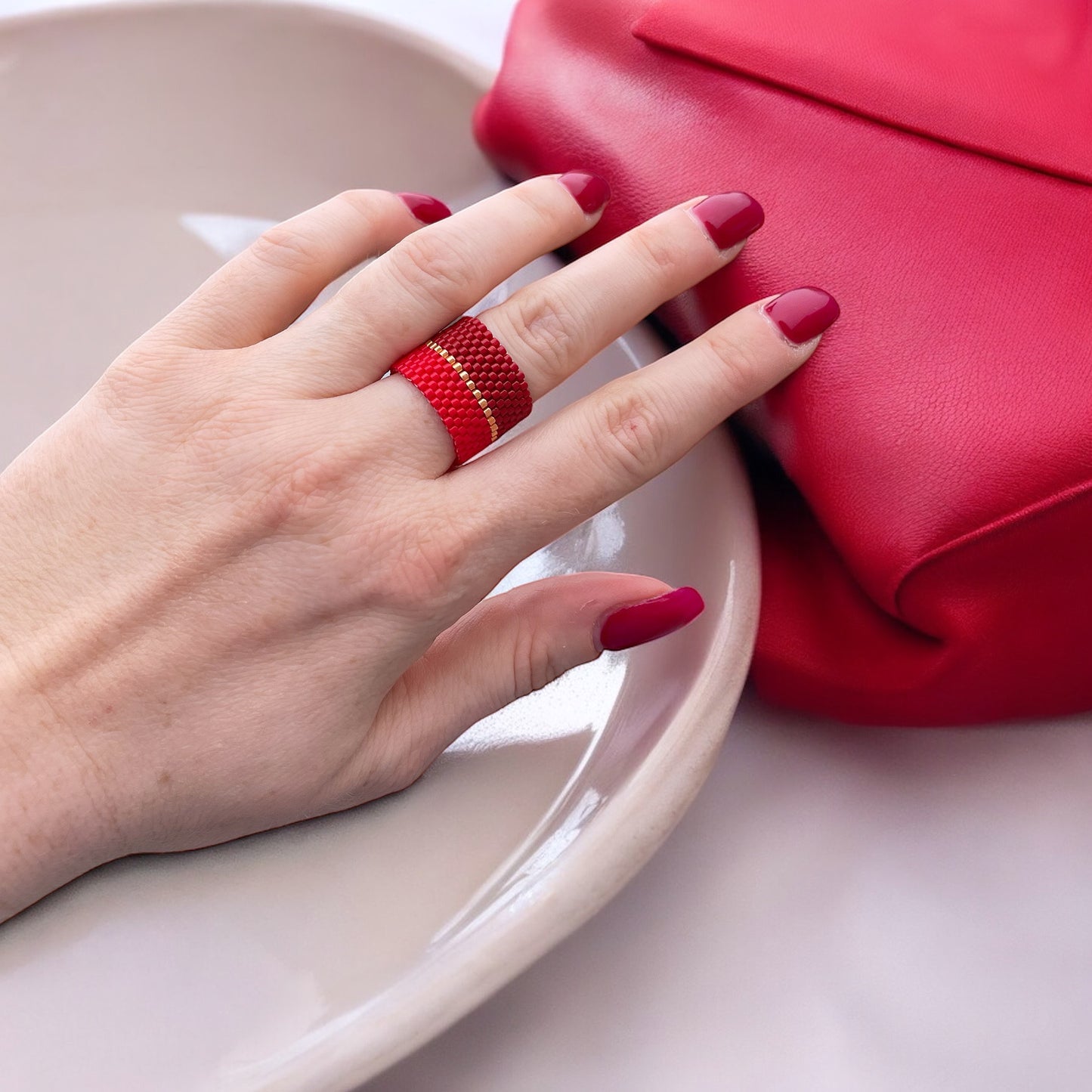 Korálkový prsten Červená lhota