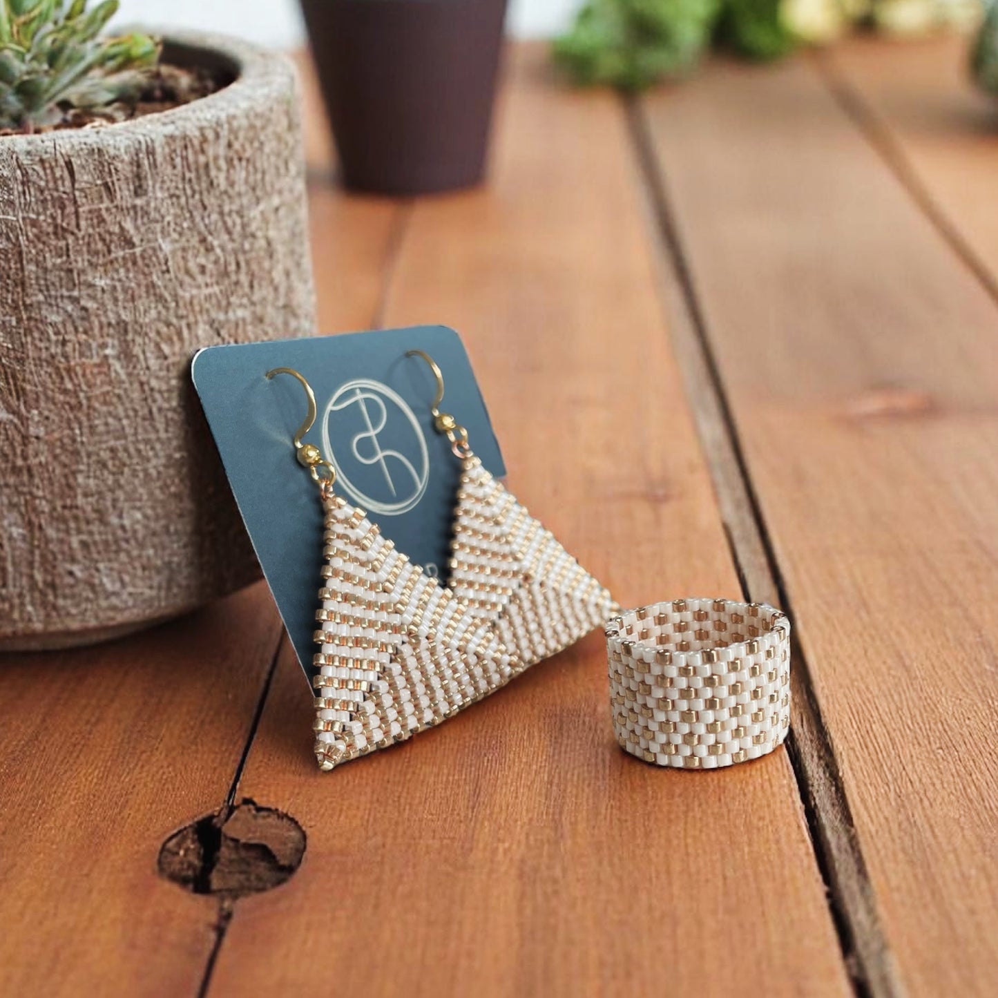 Náušnice zlatokrémové trojúhelníky