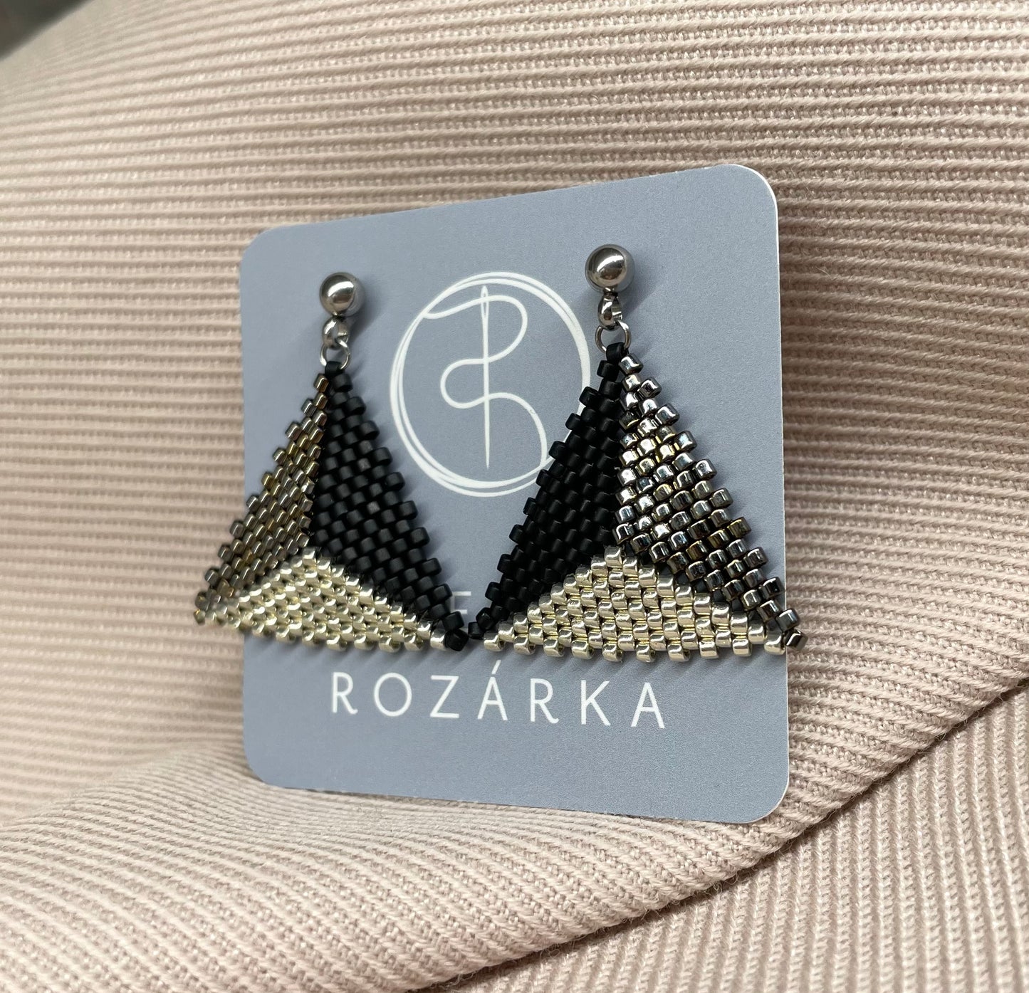 Náušnice hematitové trojúhelníky