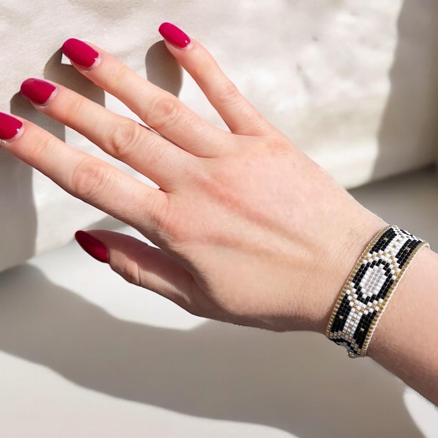 Tkaný náramek s orientálním vzorem