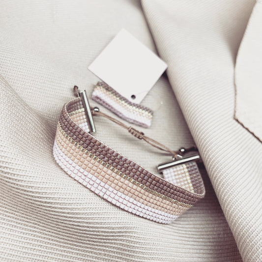 Tkaný náramek v nude odstínech