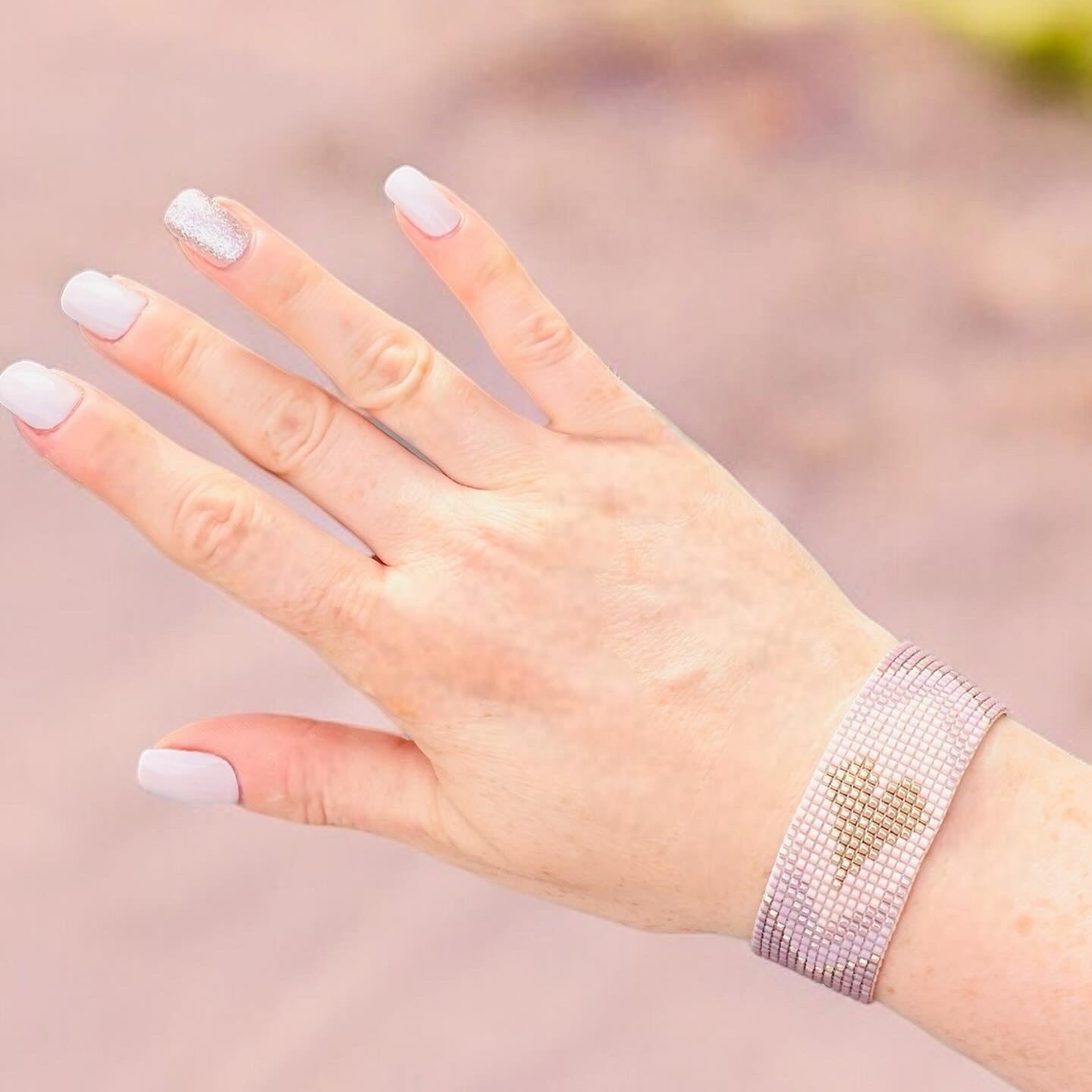 Tkaný náramek SRDCE