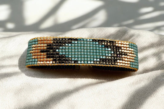 Elegantní tkaný náramek